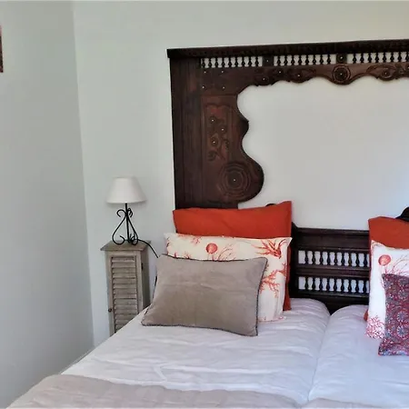 La Grange Du Minuellou فندق مبيت وإفطار 3*